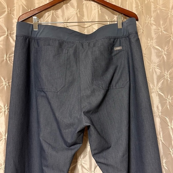 FIGS High Waisted Livingston Basic Scrub Pants Light Blue Grey - Picture 5 of 13